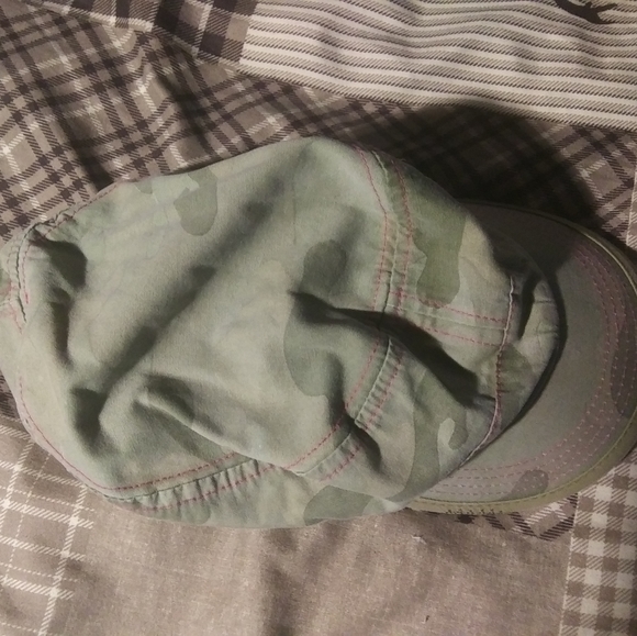 Girl camo hat size M/L - Picture 2 of 6